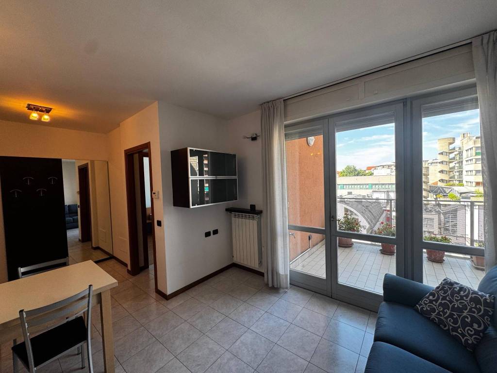 appartamento in vendita a Milano in zona Famagosta