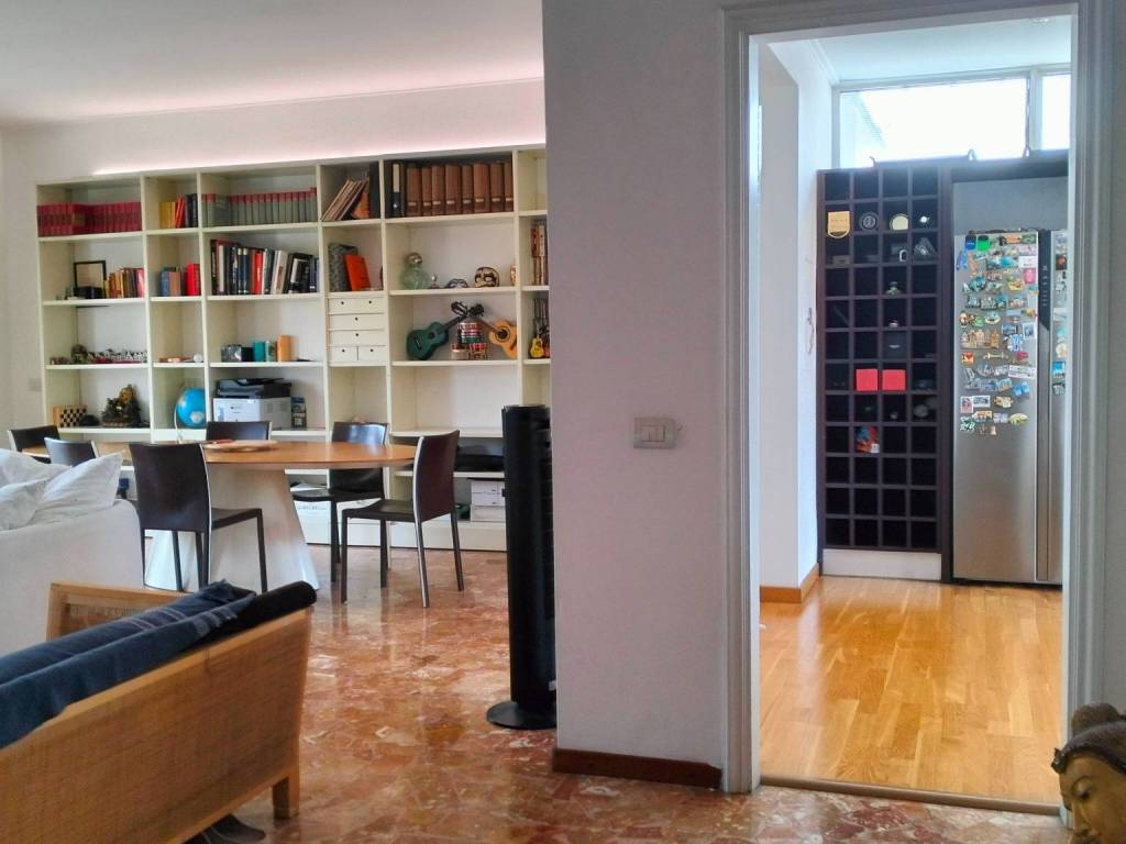 appartamento in vendita a Milano in zona Trenno