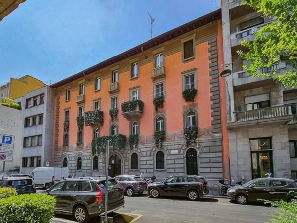 appartamento in vendita a Milano in zona Guastalla
