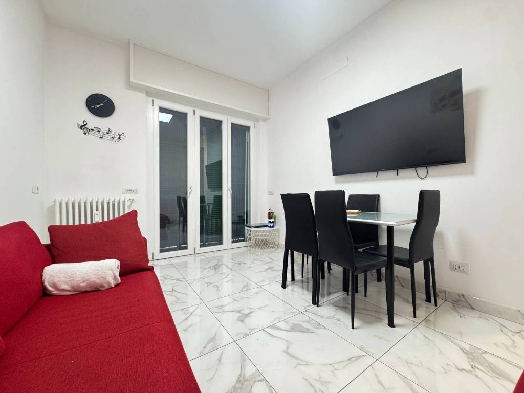 appartamento in vendita a Milano in zona Adriano
