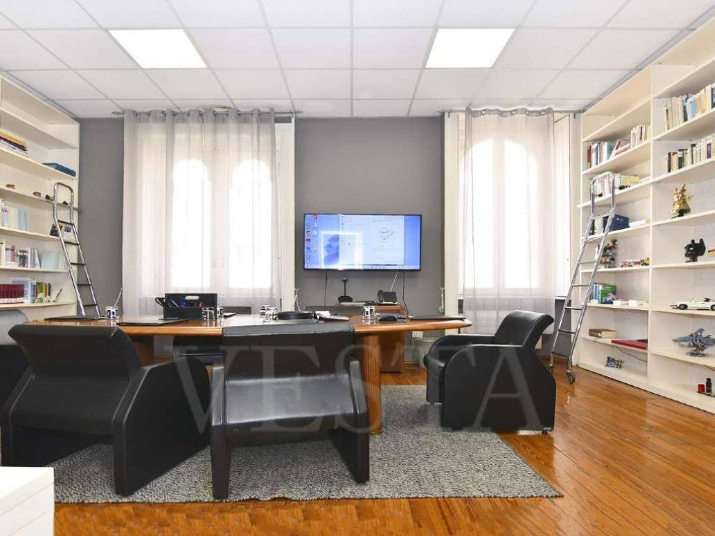 casa indipendente in vendita a Milano in zona Centro Direzionale