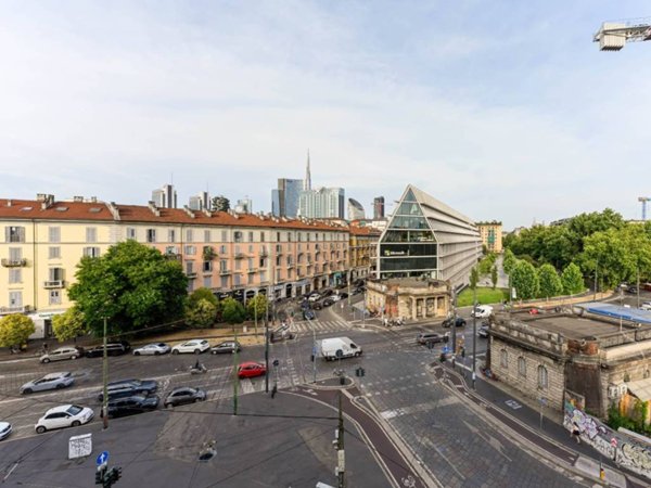 appartamento in vendita a Milano in zona Porta Nuova