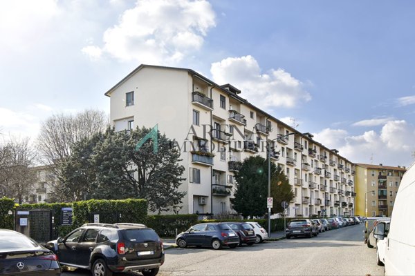 appartamento in vendita a Milano in zona Forlanini
