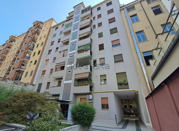 appartamento in vendita a Milano in zona Bocconi