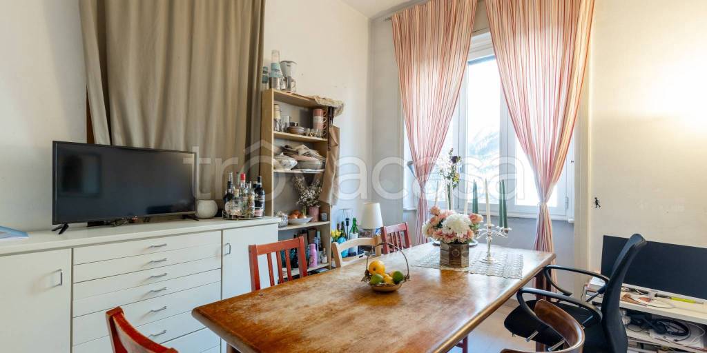 appartamento in vendita a Milano in zona Bocconi