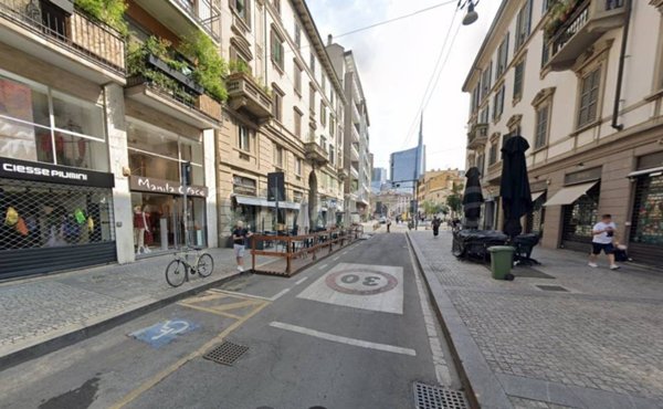 intera palazzina in vendita a Milano in zona Porta Garibaldi