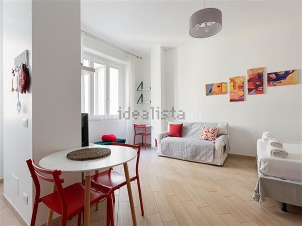 appartamento in vendita a Milano in zona Lorenteggio