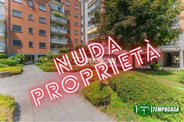 appartamento in vendita a Milano in zona Quarto Oggiaro