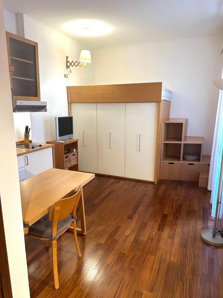 appartamento in vendita a Milano in zona Solari