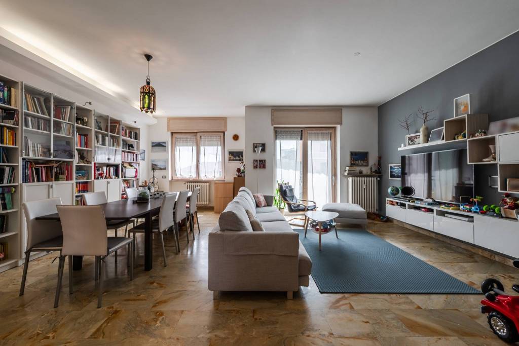 appartamento in vendita a Milano in zona Città Studi