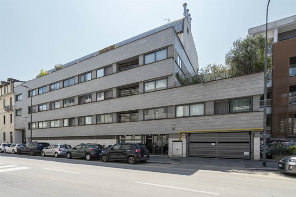 appartamento in vendita a Milano in zona Porta Genova