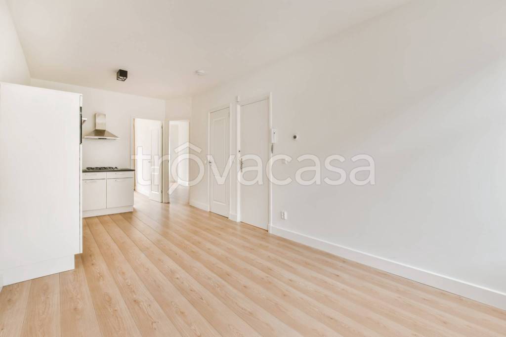 appartamento in vendita a Milano in zona Adriano