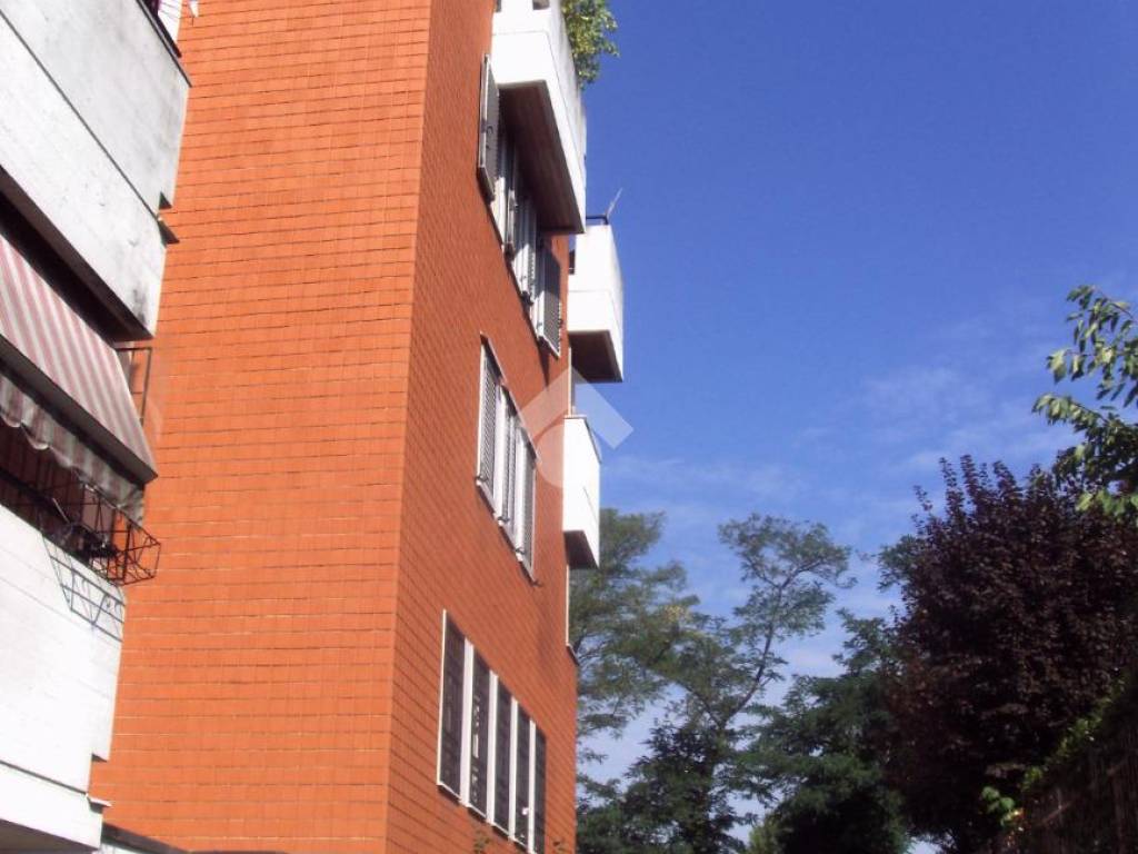 casa semindipendente in vendita a Milano in zona Baggio