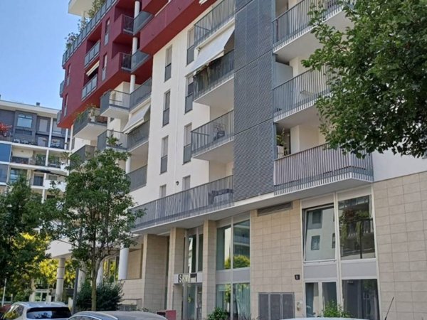 negozio in vendita a Milano in zona Ponte Lambro