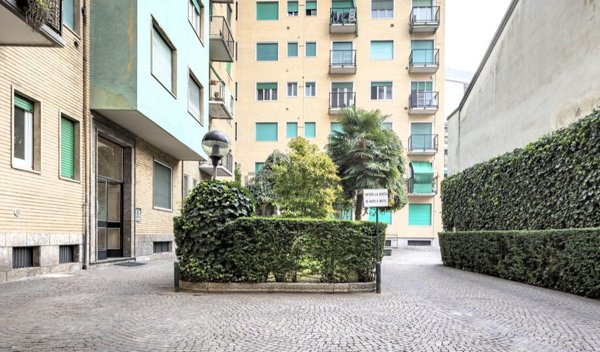 appartamento in vendita a Milano in zona Piazzale Lodi