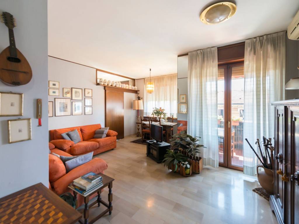 appartamento in vendita a Milano in zona Barona
