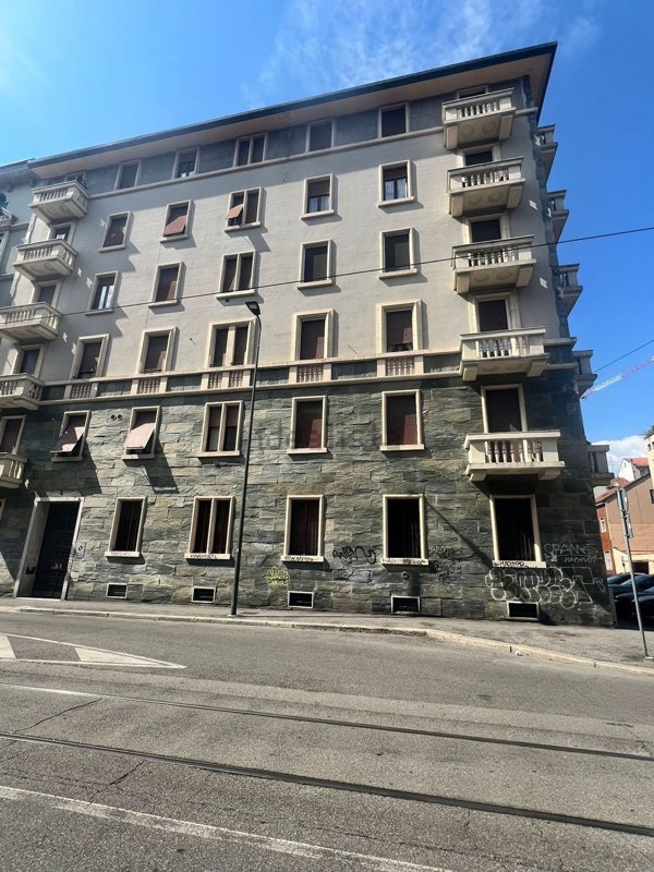 appartamento in vendita a Milano in zona Porta Vittoria