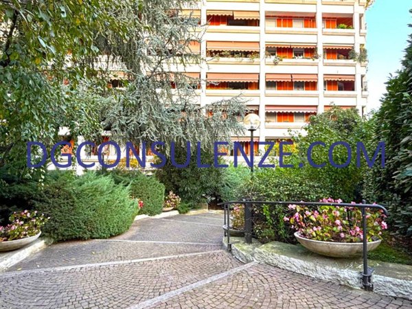 appartamento in vendita a Milano in zona Piazzale Lodi