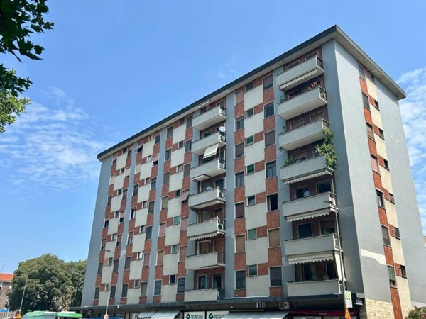 appartamento in vendita a Milano in zona Barona