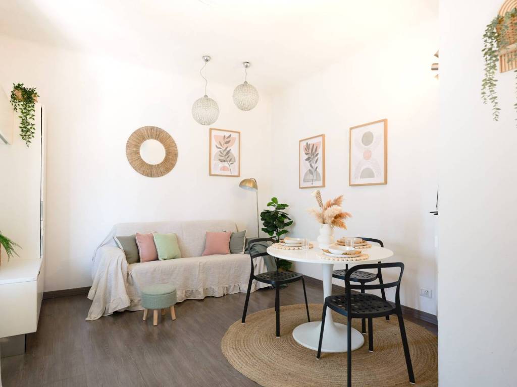 appartamento in vendita a Milano in zona Barona