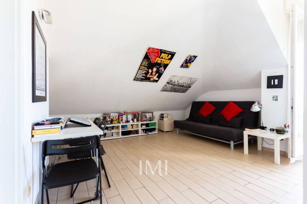 appartamento in vendita a Milano in zona Sant'Ambrogio