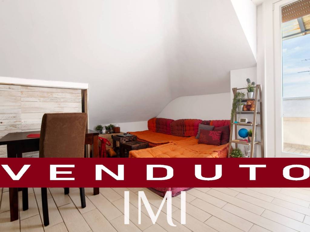 appartamento in vendita a Milano in zona Sant'Ambrogio