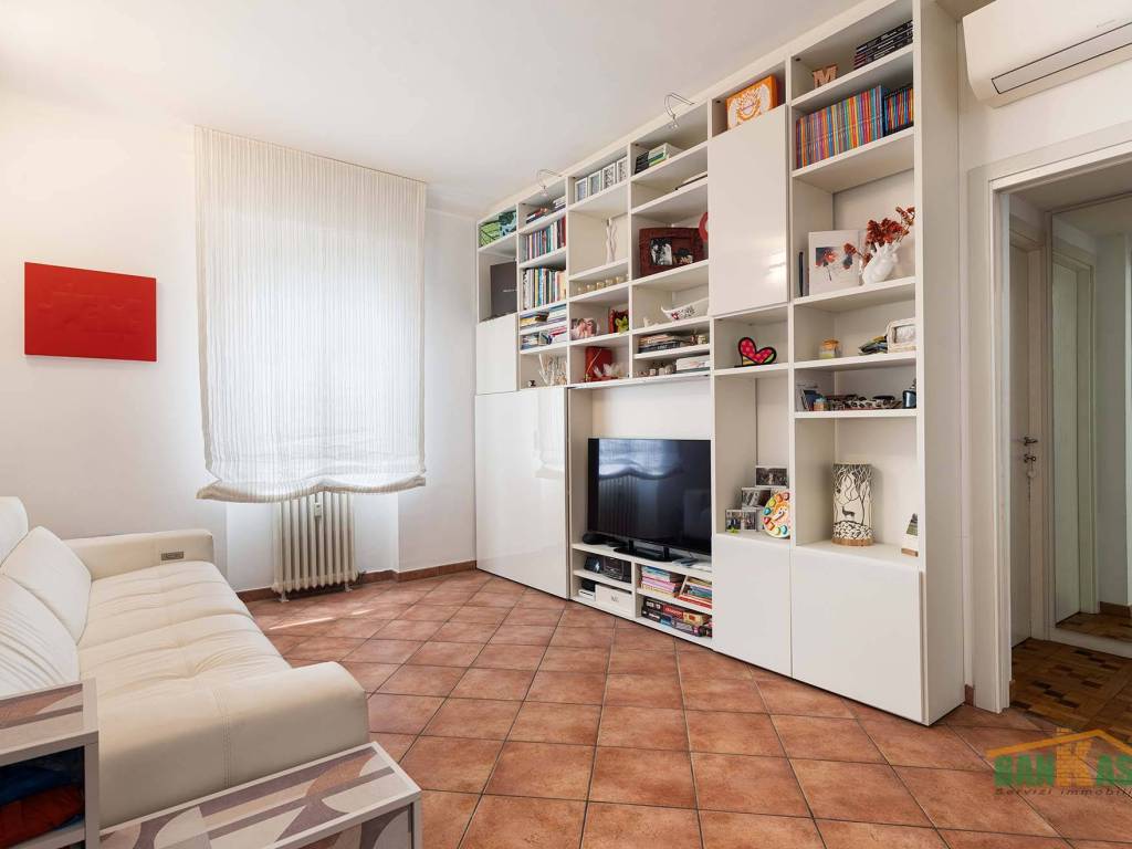appartamento in vendita a Milano in zona Maggiolina