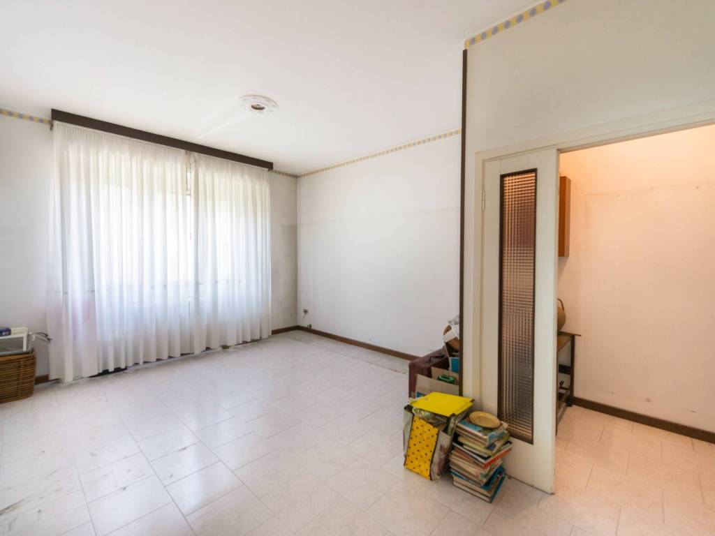 appartamento in vendita a Milano in zona Famagosta