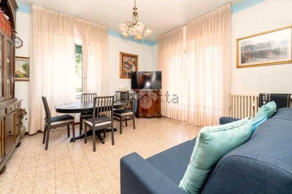 appartamento in vendita a Milano in zona Lorenteggio