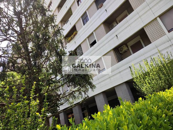 appartamento in vendita a Milano in zona Famagosta