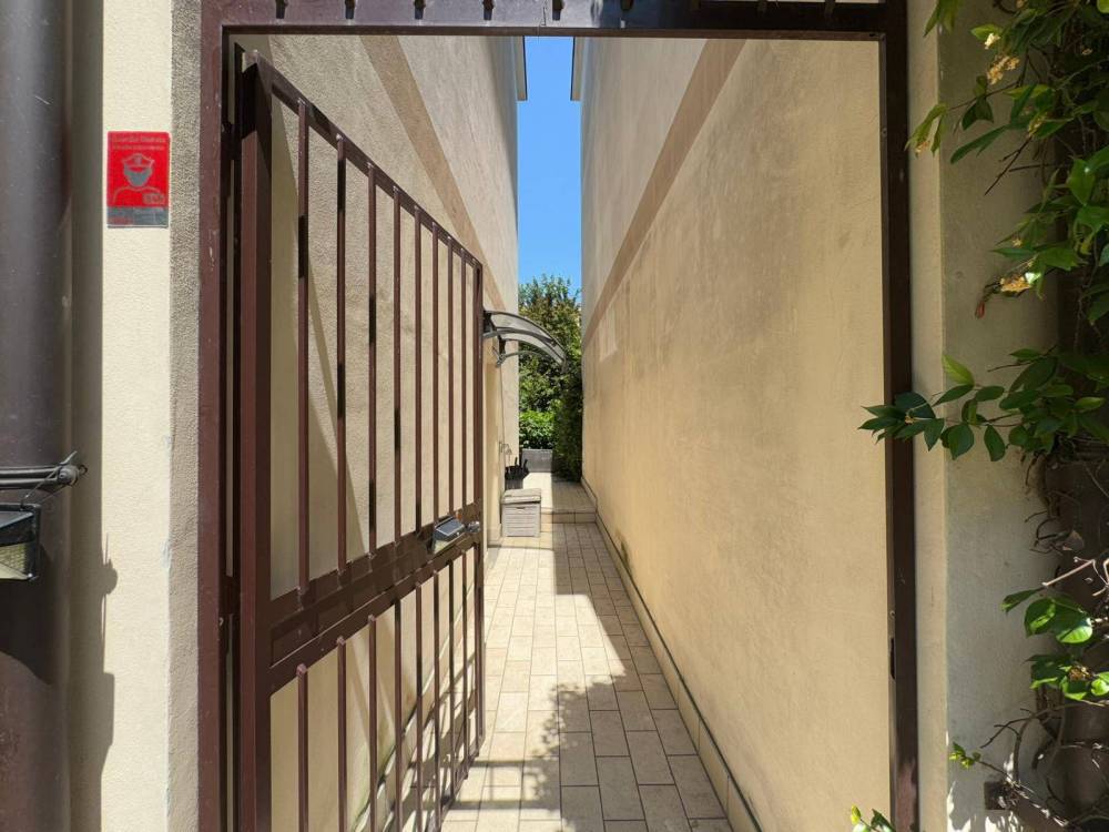 casa indipendente in vendita a Milano in zona Vigentino