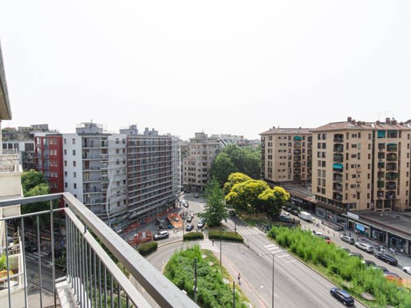 appartamento in vendita a Milano in zona Sempione