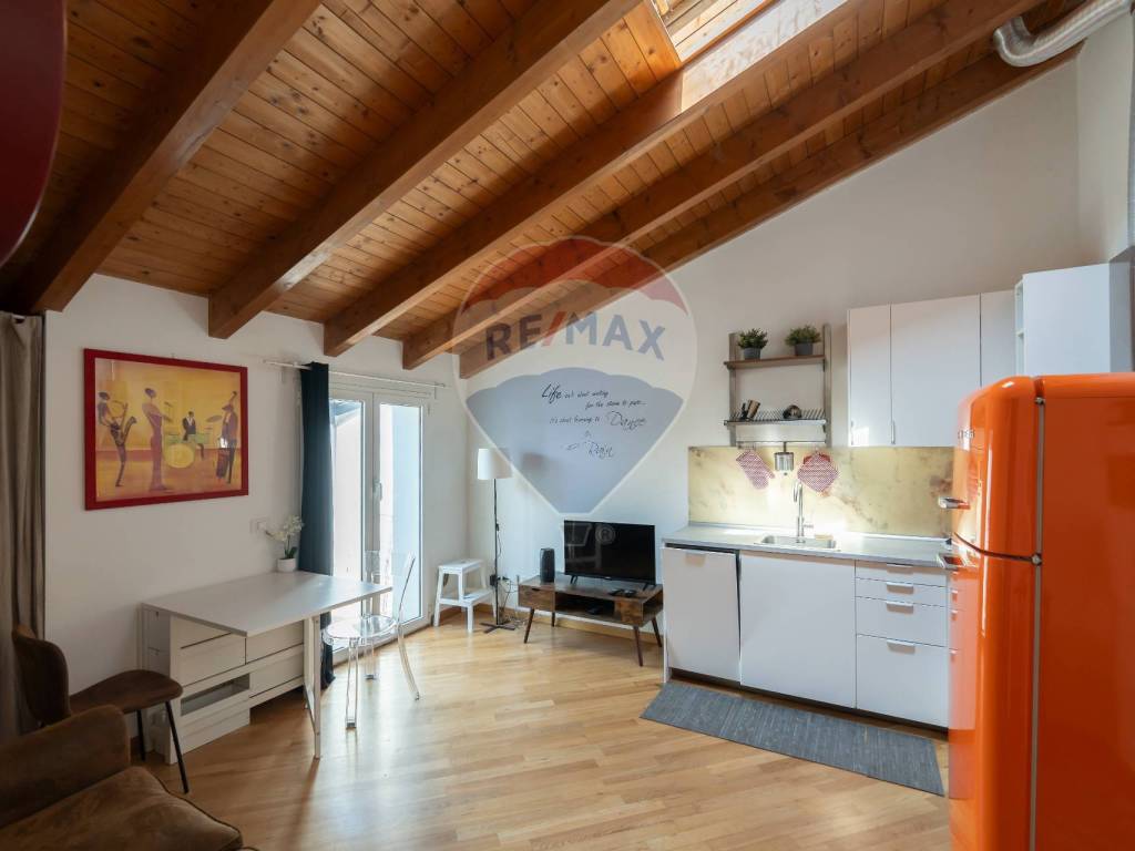 appartamento in vendita a Milano in zona San Cristoforo