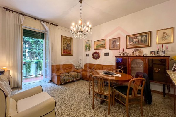 appartamento in vendita a Milano in zona Lorenteggio