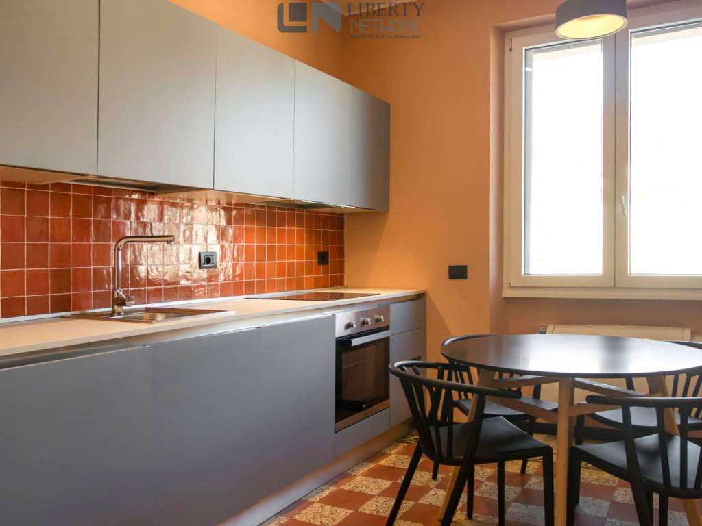 appartamento in vendita a Milano in zona Famagosta