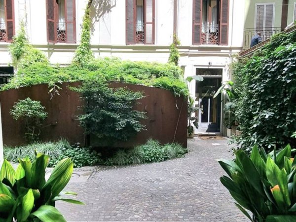 appartamento in vendita a Milano in zona Porta Garibaldi