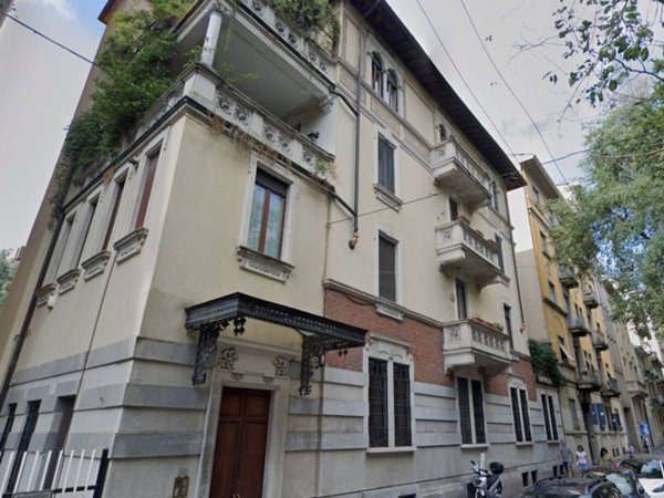 negozio in vendita a Milano in zona Isola