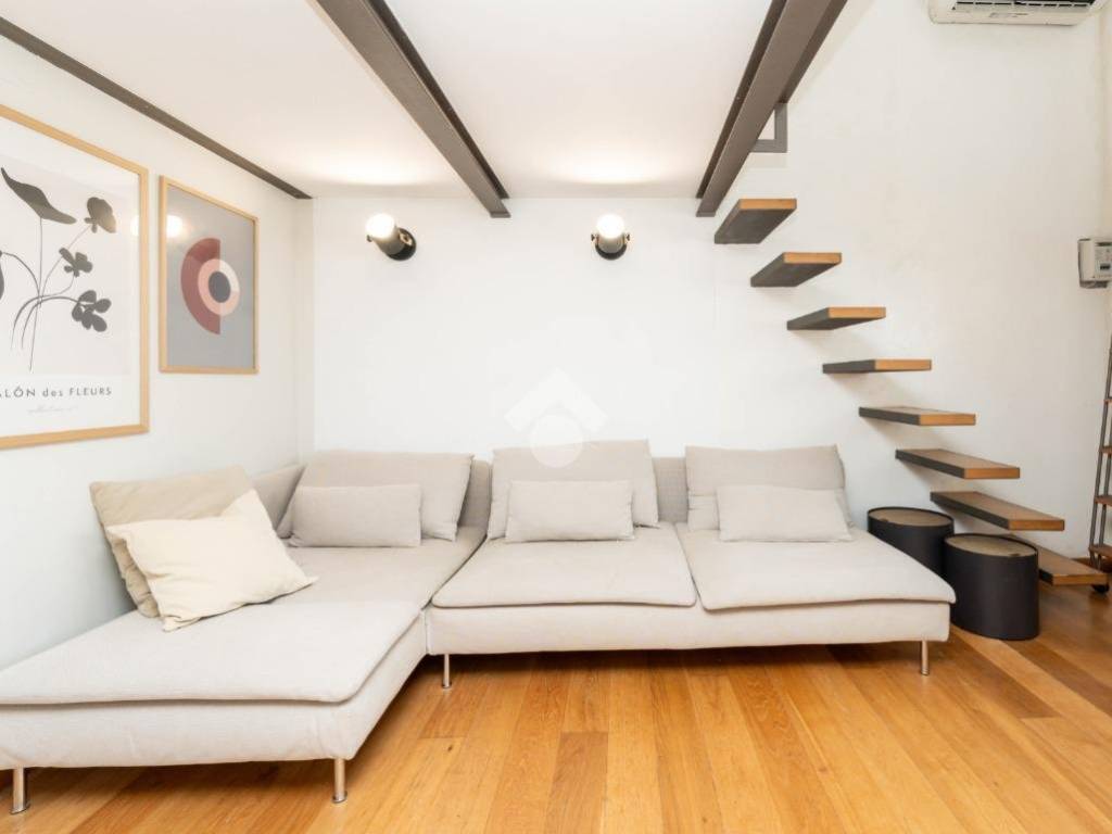 appartamento in vendita a Milano in zona Vigentino