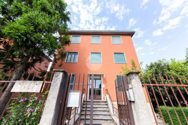 appartamento in vendita a Milano in zona Baggio