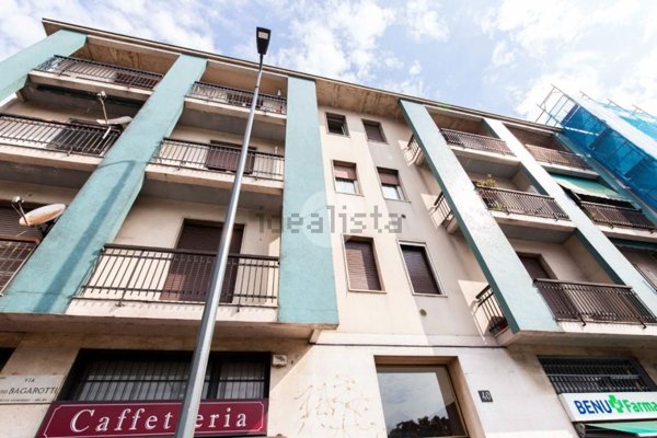 appartamento in vendita a Milano in zona Baggio