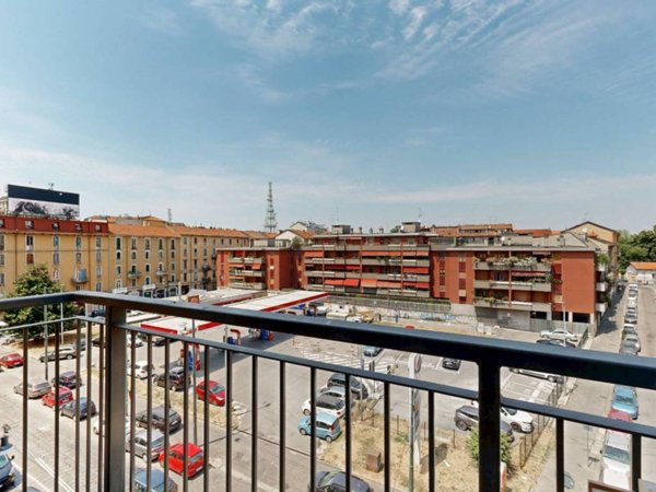 appartamento in vendita a Milano in zona Lambrate
