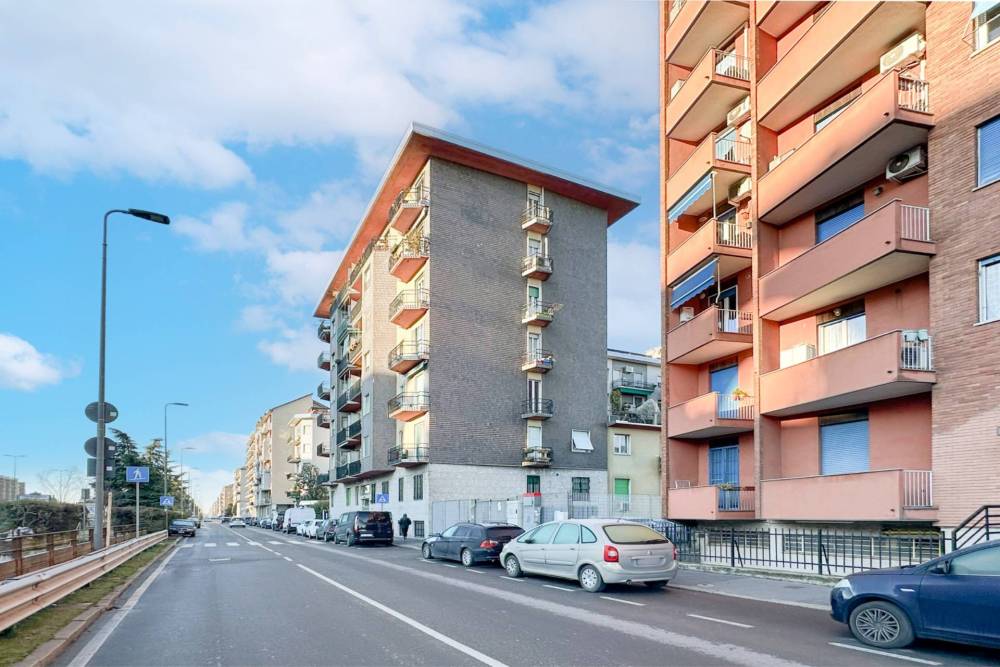 ufficio in vendita a Milano in zona Crescenzago