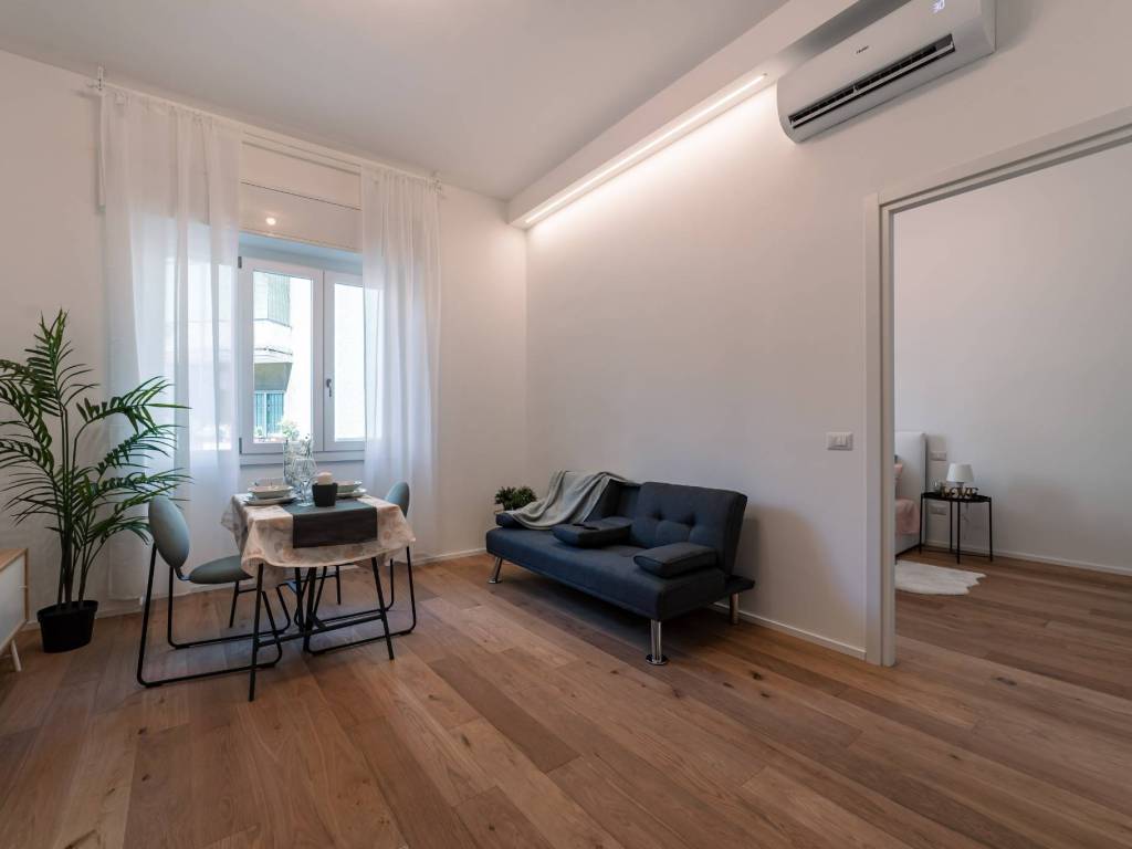 appartamento in vendita a Milano in zona Adriano