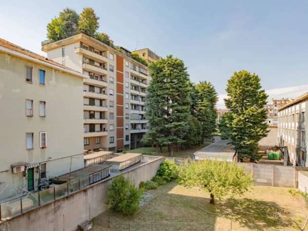 appartamento in vendita a Milano in zona Vigentino