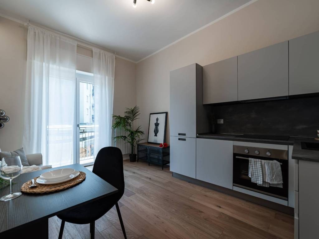 appartamento in vendita a Milano in zona Adriano