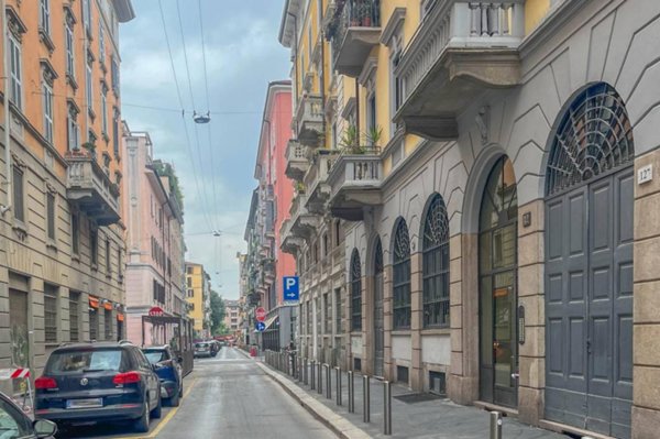 appartamento in vendita a Milano in zona Porta Genova