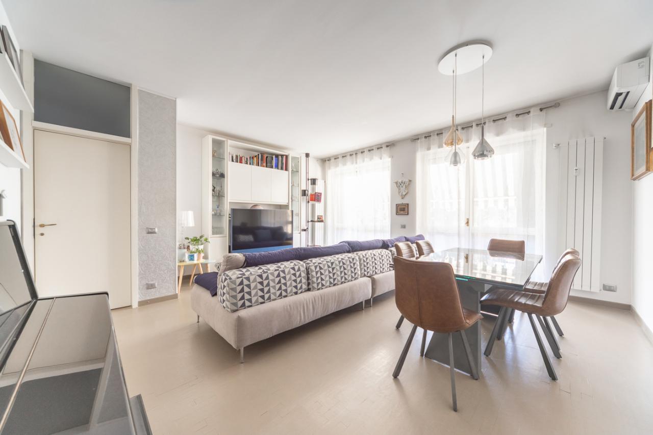 appartamento in vendita a Milano in zona Vigentino
