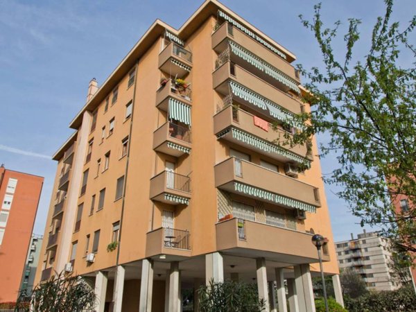 appartamento in vendita a Milano in zona Vigentino