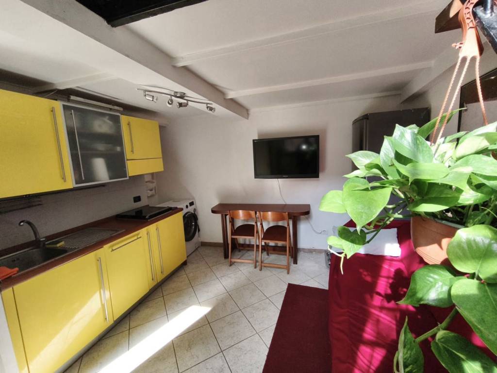 appartamento in vendita a Milano in zona Piazzale Lodi