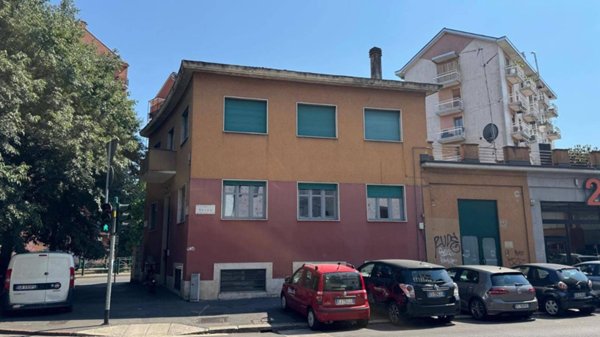 appartamento in vendita a Milano in zona Stadera